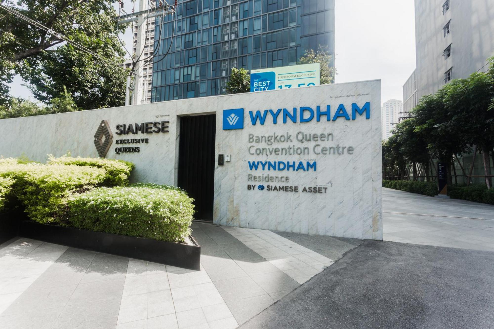 Wyndham Bangkok Queen Convention Centre Buitenkant foto
